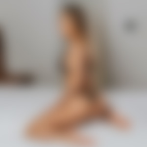Escort Berlin celebrity model Nikita Sweet discreet book oral sex private models