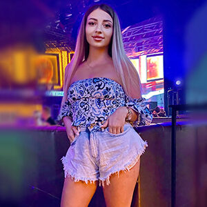 Escort Berlin High Class Model Lorry sucht intime Freizeitkontakte Domina Privatmodelle